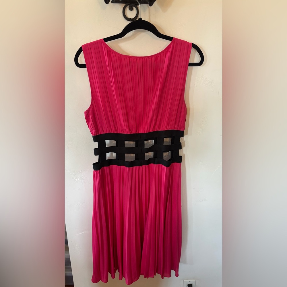 BCBGMaxAzria Red Pink Sleeveless Scoop Neck Mini Sundress